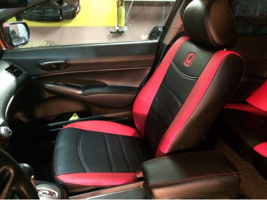 Авточехлы на Honda Civic 8 4D Авточехлы на Honda Civic 8 4D