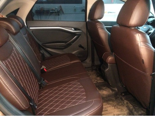 Авточехлы на Lada Vesta