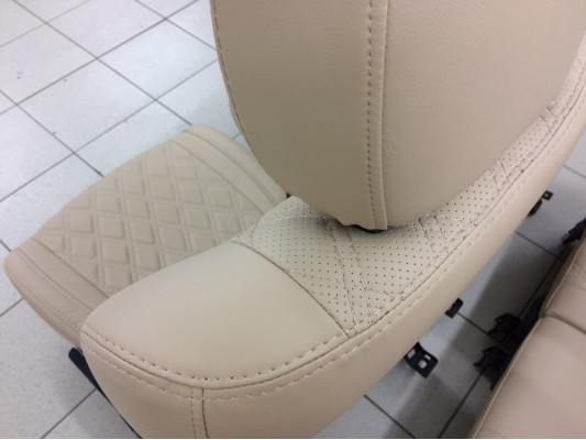 Авточехлы на Mitsubishi Outlander 3