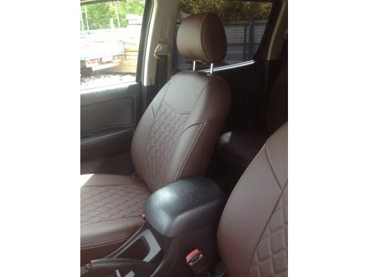 Авточехлы на Toyota Hilux