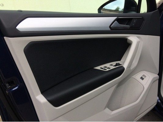 Перетяжка дверных карт Перетяжка дверных карт